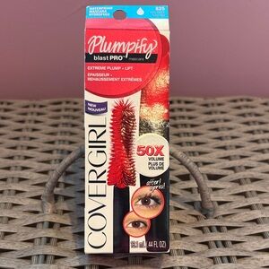 COVERGIRL Plumpify Blast PRO Mascara Waterproof NWT